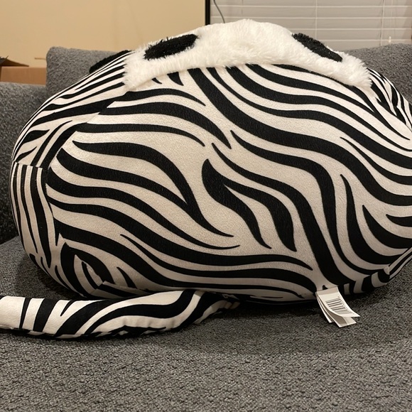 24” Jumbo Hello Kitty & friends Zebra Squishmallow - Picture 6 of 9